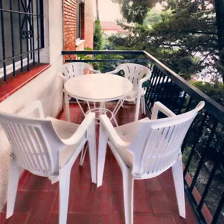Cozzy Two Bedroom קוניט