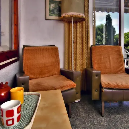 דירה Cozzy Two Bedroom קוניט