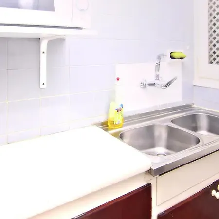 Cozzy Two Bedroom *