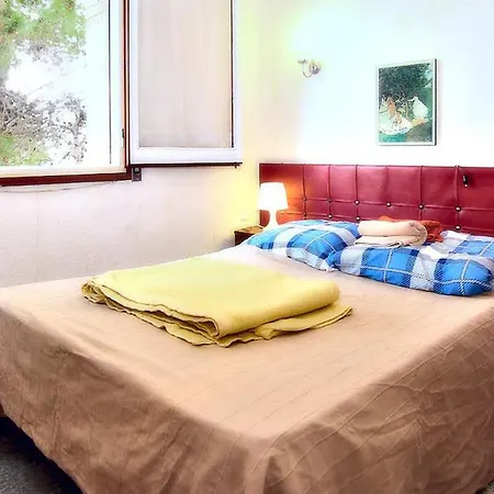 Cozzy Two Bedroom *